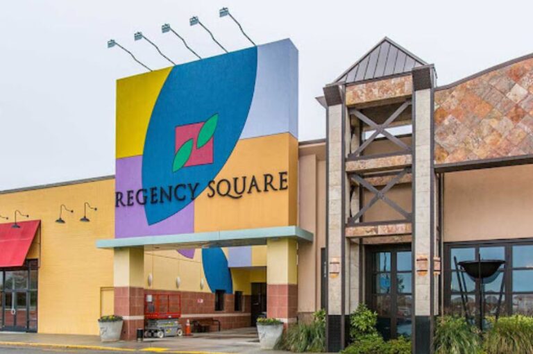 Regency Square Mall in Richmond